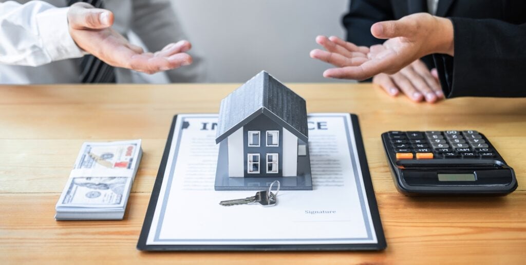 Self-Management vs. Property Management Company: What’s Right for You? 1 self management or property management